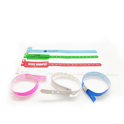 Modifique la pulsera de la etiqueta para requisitos particulares de la pulsera RFID del PVC del RFID con muchos colores